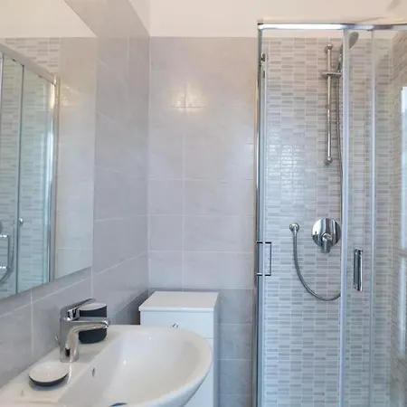 Cozy And Modern In Corvetto Appartement Milan
